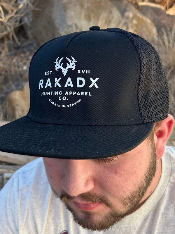 dakota-flat-brim-trucker-hat-  display picture 2